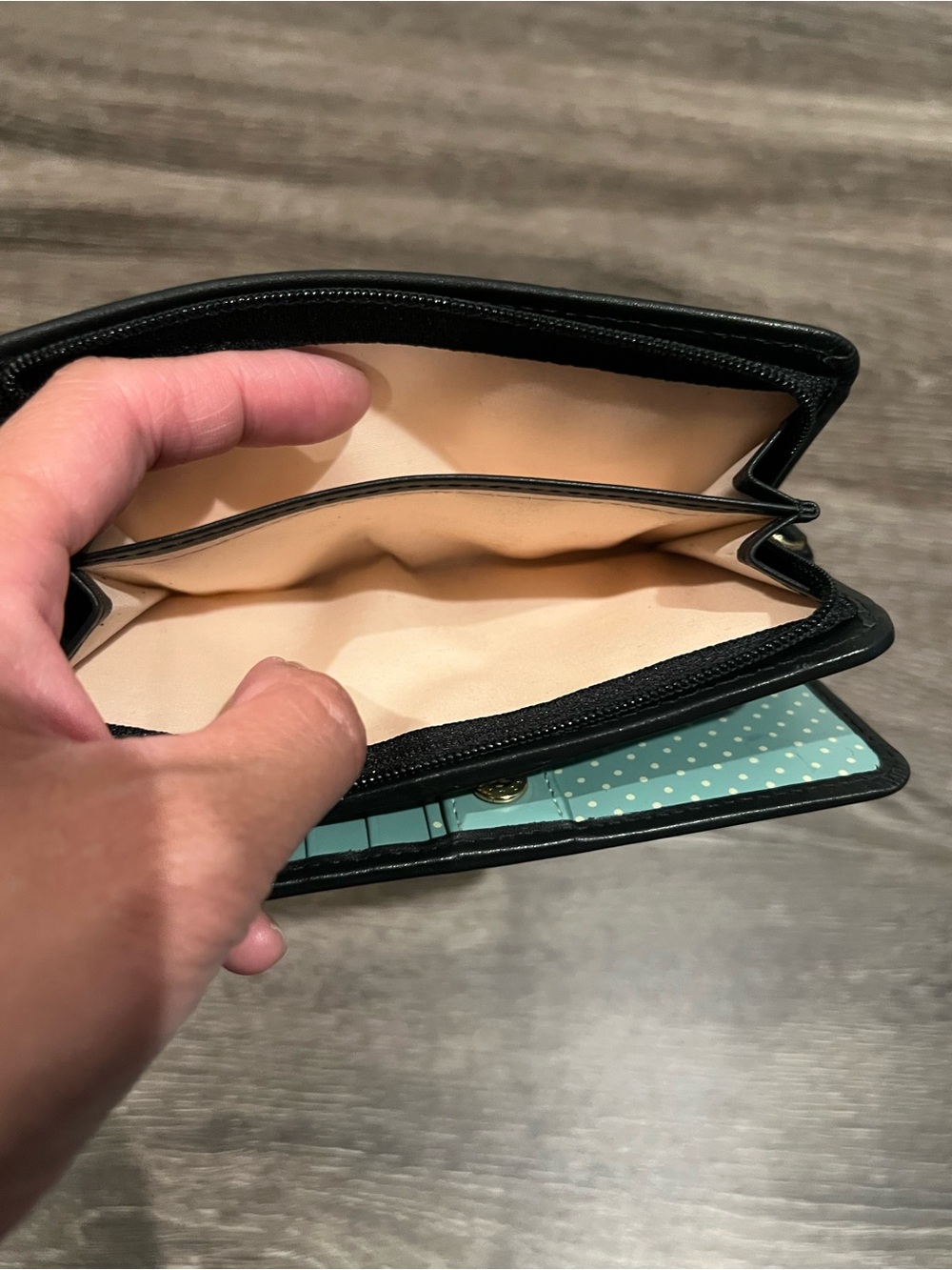 RADLEY LONDON Black Wallet with Gold Logo - Picture 6 of 7